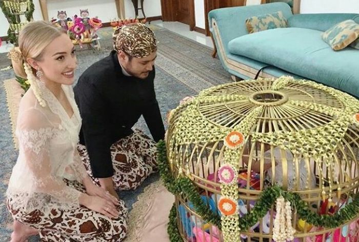 Panji dan istri