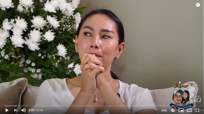 Tangis Kalina Ocktaranny pecah saat meminta maaf dan meminta restu sang ayah.