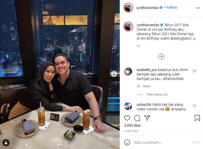 Kemesraan Cynthia Ramlan dan suaminya