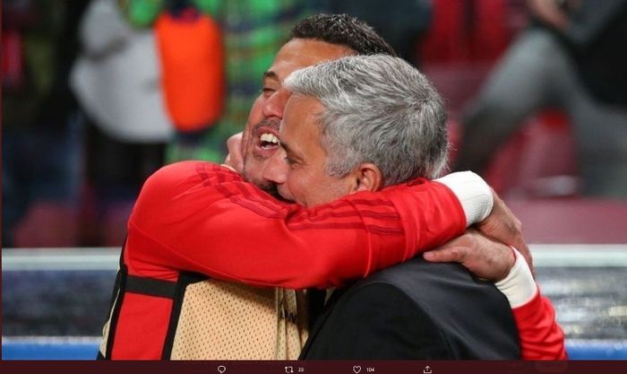 Kebersamaan Julio Cesar dan Jose Mourinho.