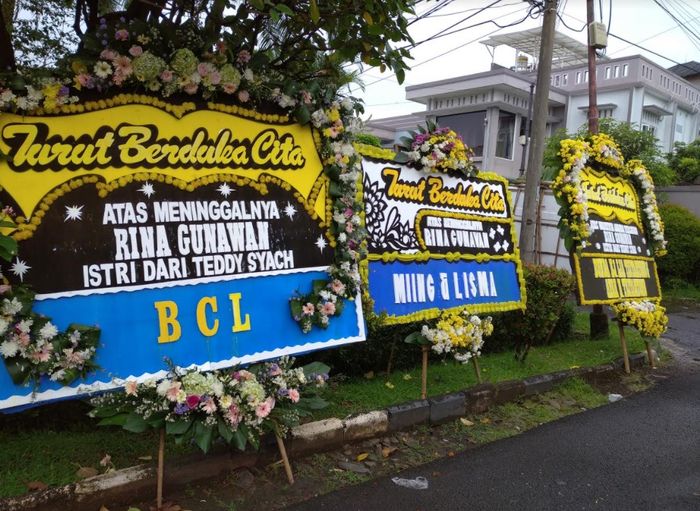 Rumah duka Rina Gunawan