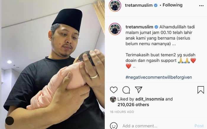Tretan Muslim mengumumkan kelahiran anak pertamanya 