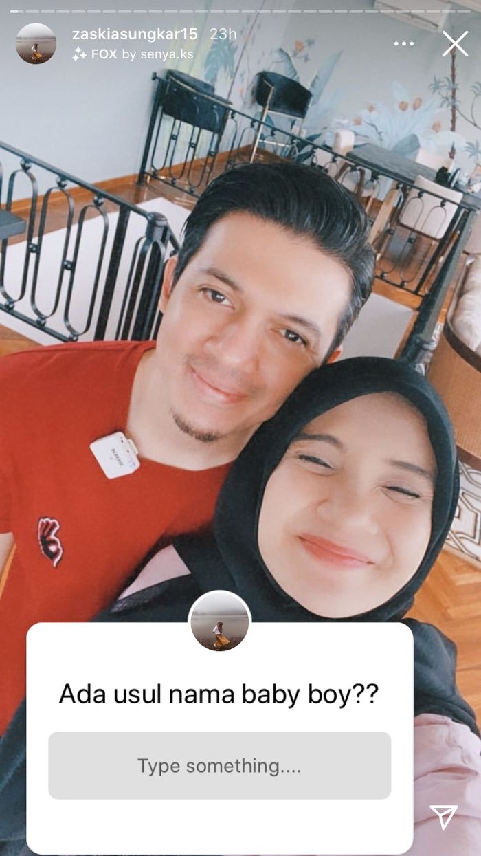 Zaskia meminta usul dari netizen untuk nama bayi lelaki.