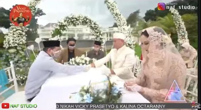 Vicky Prasetyo dan Kalina Ocktaranny resmi menikah.