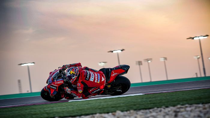 Pembalap Ducati Lenovo, Jack Miller, saat menjalani tes pramusim II MotoGP 2021 di Sirkuit Internasional Losail, Doha, Qatar, 10-12 Maret 2021.