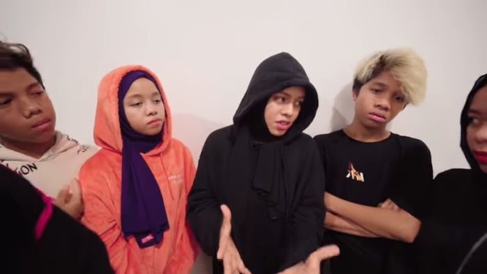Pantas Tangis Atta Halilintar Pecah Kondisi Memburuk Jelang Lamaran Lenggogeni Faruk Beri Pesan Ini Untuk Anaknya Dan Aurel Sebelum Masuk Ruang Operasi Semua Halaman Grid Fame