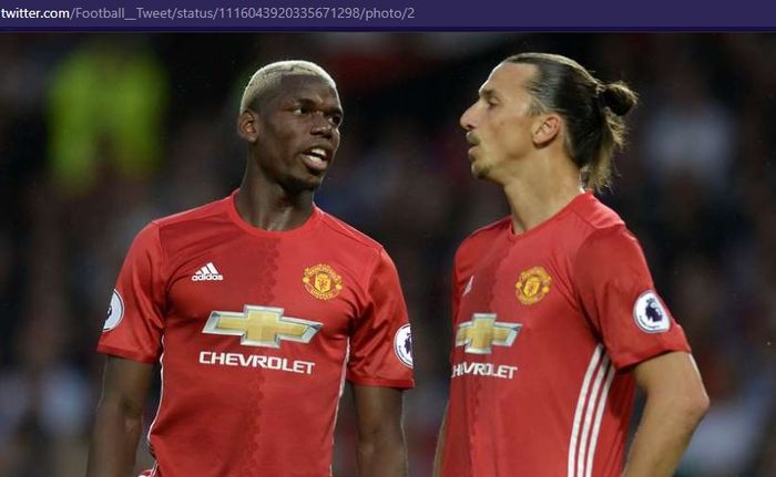 Zlatan Ibrahimovic (kanan) dan Paul Pogba saat memperkuat Manchester United.