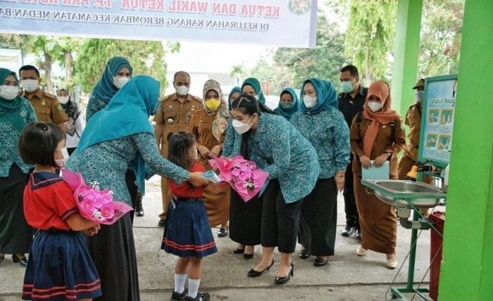 Kahiyang Ayu lakukan kunjungan kerja 