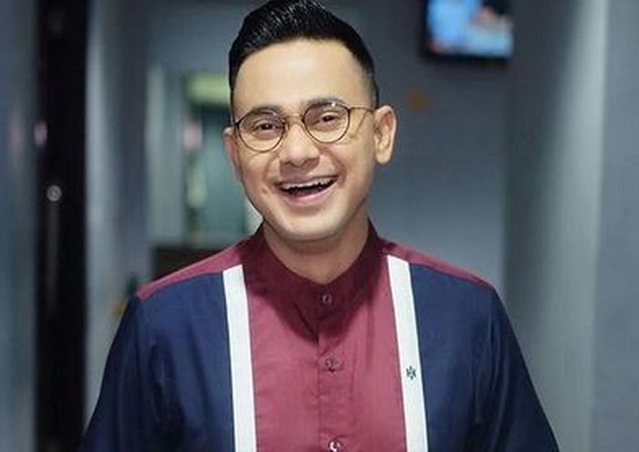 Presenter Ramzi mengungkapkan jika dalam waktu dekat, Lesty Kejoran dan <a href='https://medan.tribunnews.com/tag/rizky-billar' title='Rizky Billar'>Rizky Billar</a> akan menggelar acara <a href='https://medan.tribunnews.com/tag/lamaran' title='lamaran'>lamaran</a>.