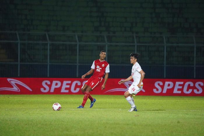 Pemain Persija Jakarta Yann Motta,  di laga lawan PSM Makassar di Piala Menpora 2021, di Stadion Kanjuruhan, Malang, Jawa Timur, pada Senin (22/3/2021)