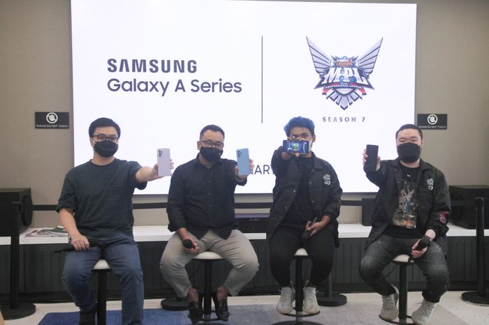 The atmosphere of the Samsung Galaxy A52 Gaming Workshop event with MPL Indonesia and Alter Ego Esports, Wednesday (24/3).