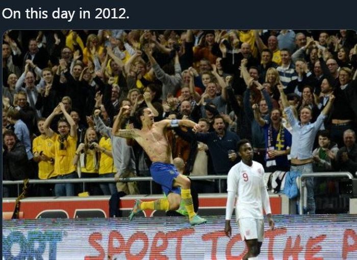 Zlatan Ibrahimovic rayakan gol spektakuler dalam duel timnas Swedia vs Inggris di laga uji coba tahun 2012.