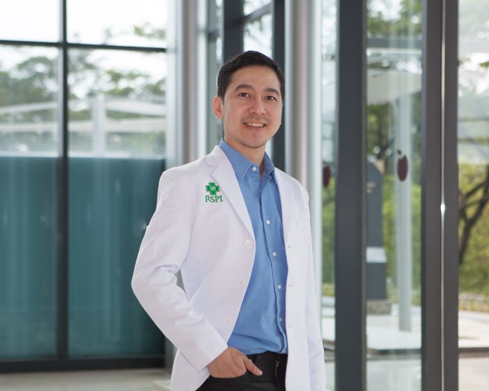 dr. Caessar Pronocitro, Sp.A, M.Sc