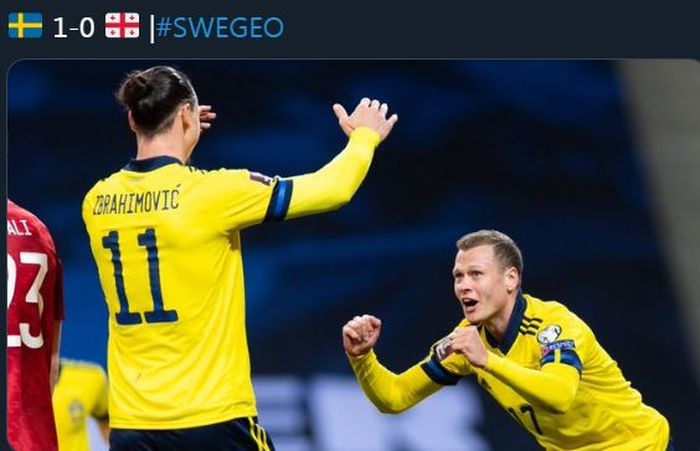 Zlatan Ibrahimovic memberi assist kepada Victor Claesson untuk gol timnas Swedia ke gawang Georgia di kualifikasi Piala Dunia 2022, 25 Maret 2021.