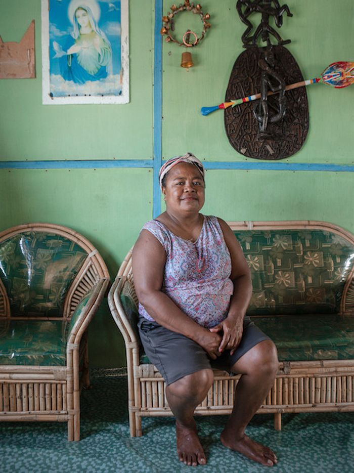 Yopince Hanasbey (51), a resident of Kampung Enggros and an elementary school teacher. Together with other women, he used to look for shells in the Women's Forest, Youtefa Bay.