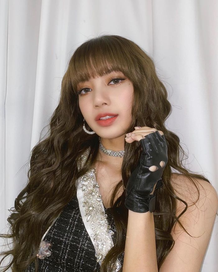 Ulang Tahun Kepoin 5 Model Rambut Lisa Blackpink Yang Bisa Kita Tiru Semua Halaman Cewekbanget