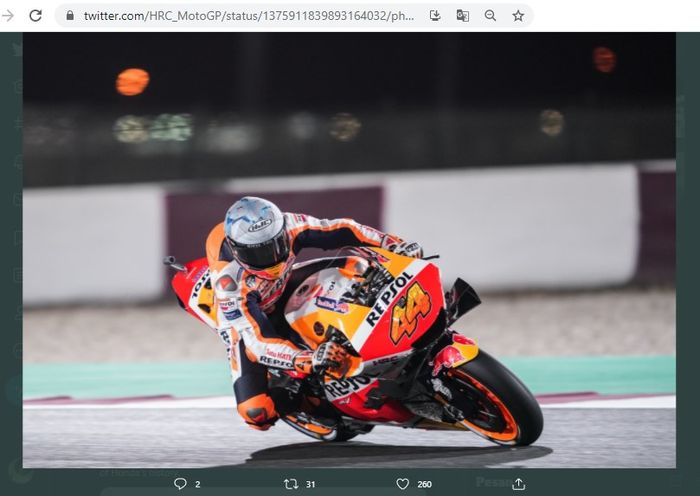 Pembalap Repsol Honda, Pol Espargaro, saat beraksi pada MotoGP Qatar 2021 di Sirkuit Losail, Qatar, Minggu (28/3/2021).