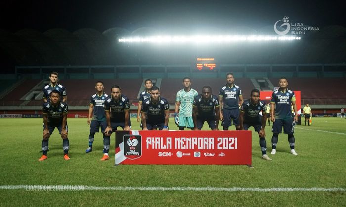 Skuad Persib Bandung saat melawan Persiraja Banda Aceh pada laga terakhir Grup D Piala Menpora 2021.
