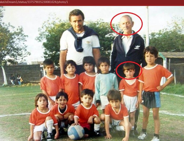Salvador Aparicio (atas) dan Lionel Messi kecil (bawah) saat masih bersama di klub lokal Argentina, Grandoli.