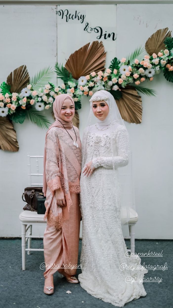 Bak Tak Terjadi Apa Pun, Nissa Sabyan Tampil Modis Saat Kondangan, Seperti Apa Gayanya?