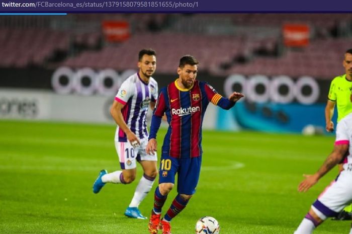 Megabintang Barcelona, Lionel Messi, cuma bisa melepaskan dua tendangan pada babak pertama melawan Real Valladolid yang berakhir hampa gol.