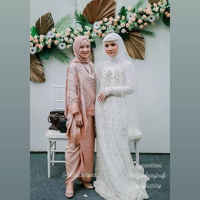 Penamilan terbaru <a href='https://medan.tribunnews.com/tag/nissa-sabyan' title='Nissa Sabyan'>Nissa Sabyan</a> saat kondangan dengan perut buncit yang bikin salfok