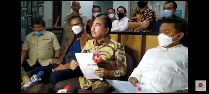 Hotma Sitompul berapi-apai membeberkan harta yang diberikan pada Desiree Tarigan.