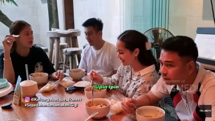 Tangkap layar Youtube TRANS TV Official__ Baim Wong ajak Nagita Slavina agar bikin nama kembar untuk anak-anaknya.