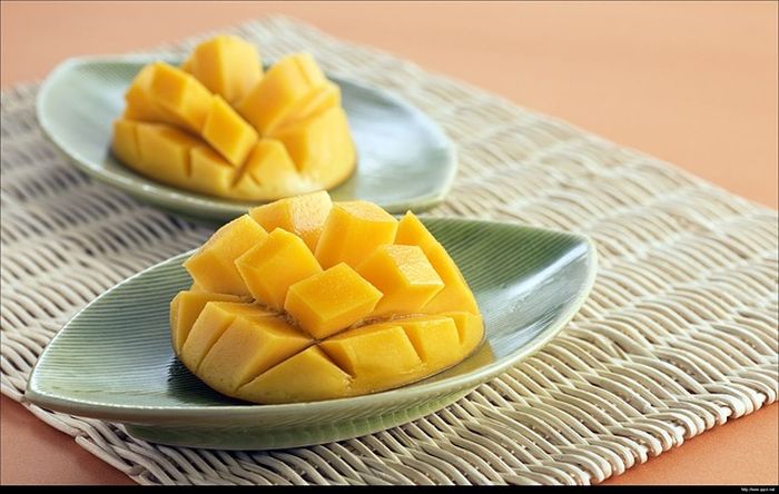 Mangga memiliki kandungan yang baik untuk kesehatan oleh karena itu sangat cocok untuk dimakan secara rutin. 
