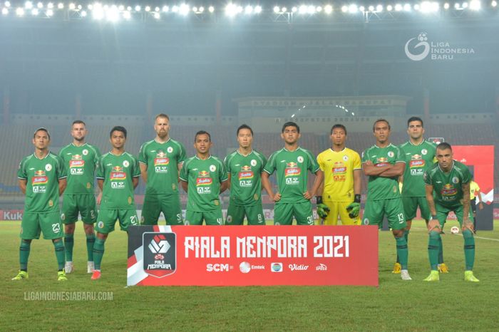 Skuad PSS Sleman saat menghadapi Bali United pada perempat final Piala Menpora 2021.