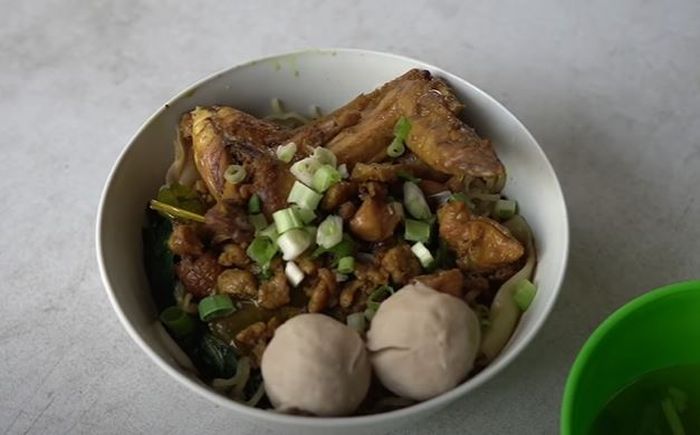 tampilan mie ayam yang dijual Aldi Taher