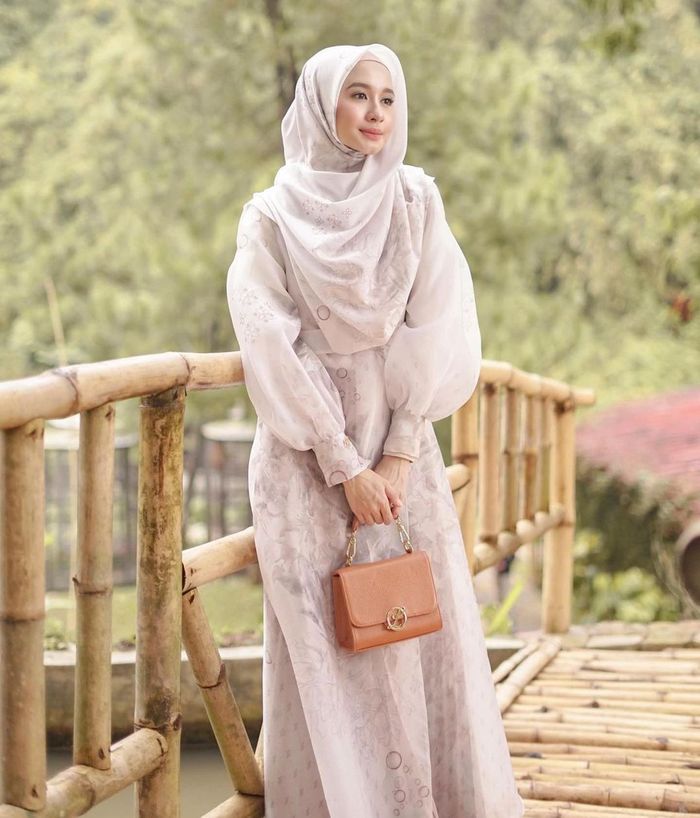 Gamis kekinian ala <a href='https://medan.tribunnews.com/tag/laudya-cynthia-bella' title='Laudya Cynthia Bella'>Laudya Cynthia Bella</a>