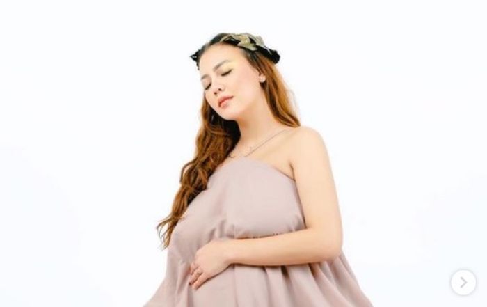 Ratu Rizky Nabila hamil besar saat suaminya nikah lagi
