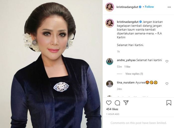 Penampilan elegan pedangdut <a href='https://tribunmedan.cfd/tag/kristina' title='Kristina'>Kristina</a> saat merayakan momen <a href='https://tribunmedan.cfd/tag/hari-kartini-2021' title='Hari&nbsp;Kartini&nbsp;2021'>Hari&nbsp;Kartini&nbsp;2021</a>.