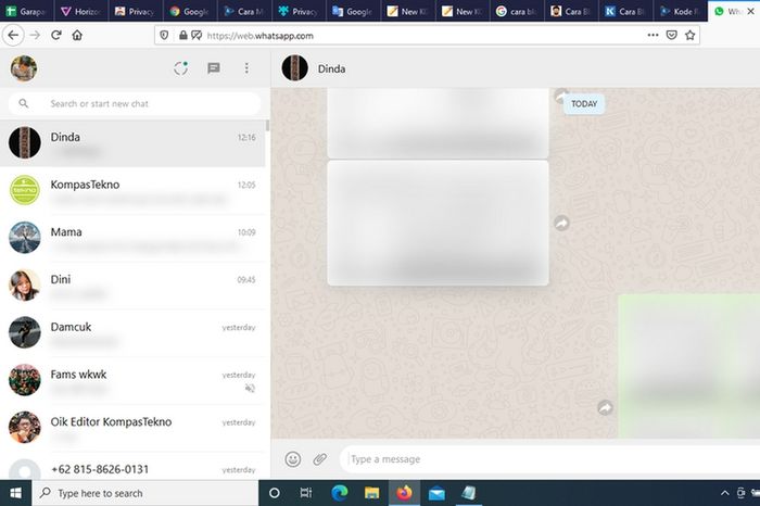 Tampilan layar chat di WhatsApp Web yang disamarkan lewat ekstensi di Mozilla Firefox__ Kompas.com/Kevin Rizky Pratama