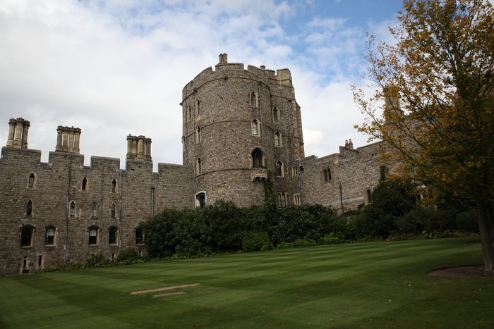 BERITA POPULER Kastil Windsor yang Menjadi Bangunan Terbesar yang