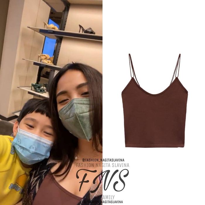 Tanktopnya Terekspos, Nagita Slavina Tutupi Dalaman Ratusan Ribu Rupiah Pakai Outer Seharga Motor!