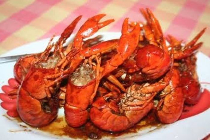 Makanan Legendaris Papua, Ada Udang Selingkuh hingga Sate Ulat Sagu ...
