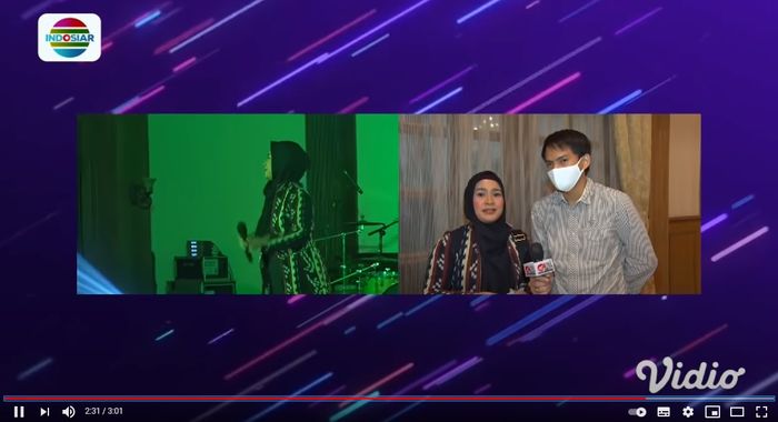 Ikke Nurjanah dan sang suami 