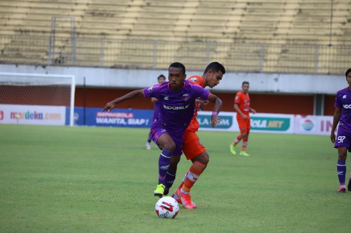 Pemain Persita Tangerang, Altalariq Erfa Aqsal Ballah tengah berlaga di Piala Menpora 2021