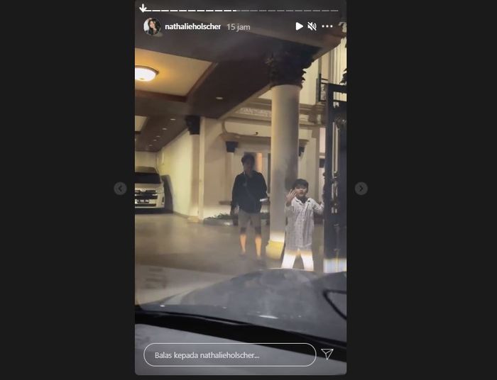 Unggahan Insta Story Nathalie Holscher