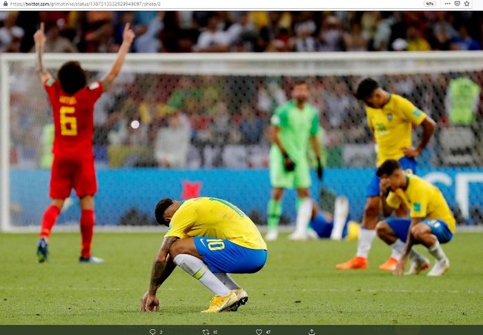 Ekspresi kecewa Neymar setelah Brasil kalah dari Belgia pada perempat final Piala Dunia 2018.