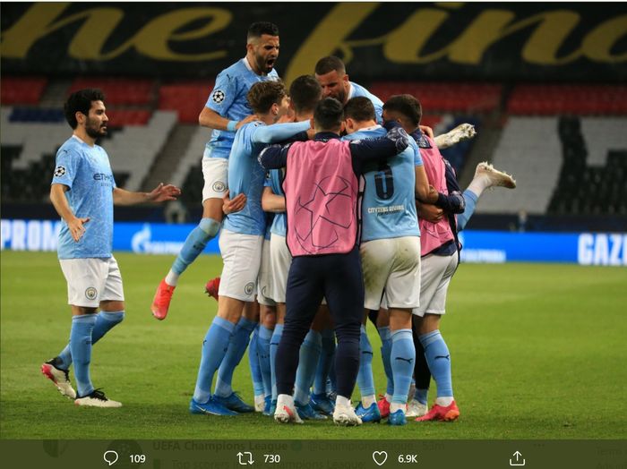 Pemain Manchester City merayakan kemenangan 2-1 atas PSG di leg pertama semifinal Liga Champions, Rabu (28/4/2021) di Parc des Princes.