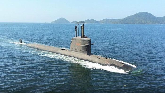 Kapal selam Scorpene kelas Riachuelo S40 Brasildok. 