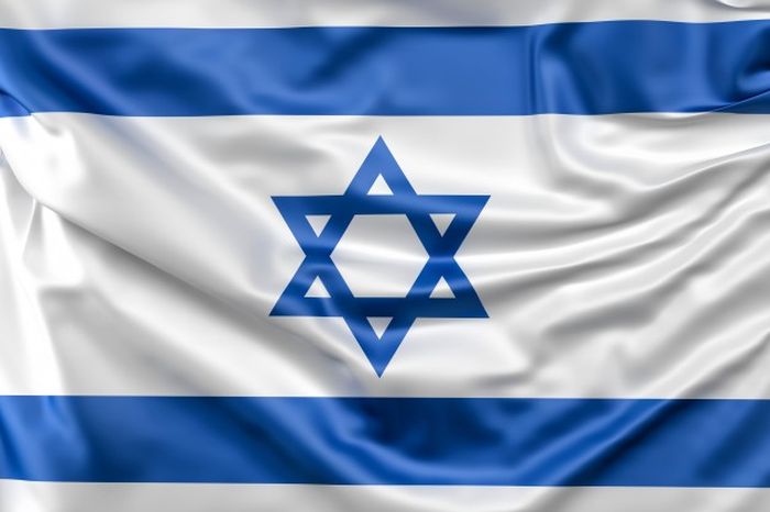 Bendera Israel, sadar atau tidak, mengingatkan pada perintah Taurat.