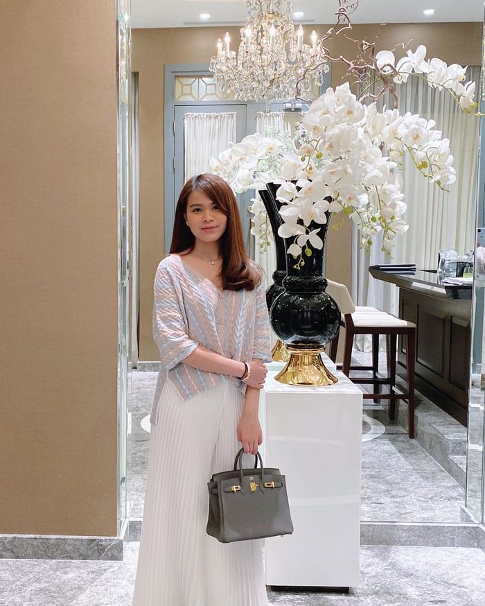 Chen Giovani Soetanto, pacar Fritz Hutapea