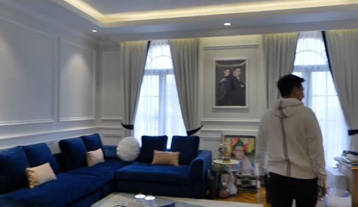 Living room di rumah artis <a href='https://makassar.tribunnews.com/tag/zaskia-sungkar' title='Zaskia Sungkar'>Zaskia Sungkar</a> dan <a href='https://makassar.tribunnews.com/tag/irwansyah' title='Irwansyah'>Irwansyah</a>.
