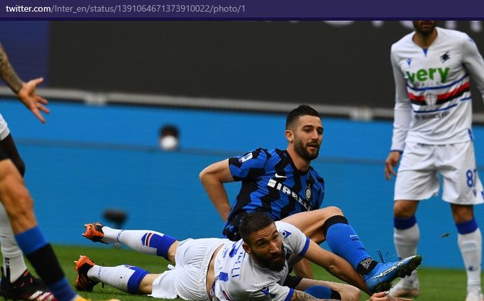 Gelandang Inter Milan,&nbsp;Roberto Gagliardini, mencetak gol ke gawang Sampdoria dalam laga pekan ke-35 Liga Italia di Stadion Giuseppe Meazza , Sabtu (8/5/2021).