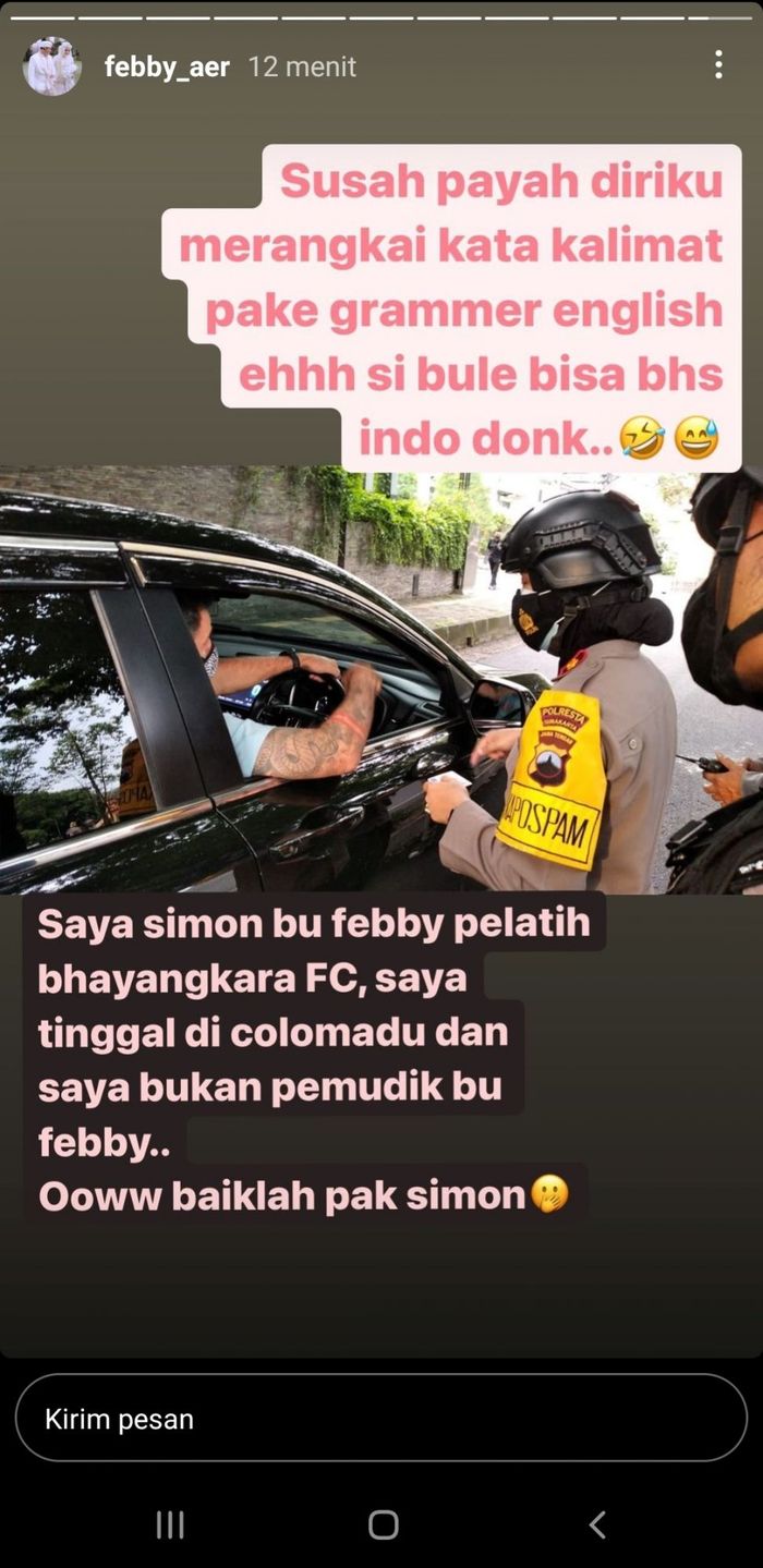 Tangkapan layar Instagram Story Kasat Binmas Polresta Solo Kompol Febriyani Aer saat menghentikan mobil mantan pelatih Timnas Indonesia, Simon McMenemmy.