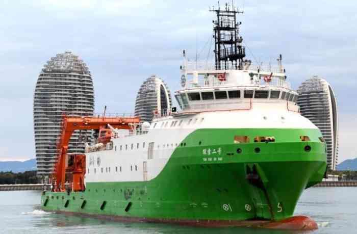 Kapal penyelamat China Tan Suo 2 sudah bekerja untuk evakuasi KRI Nanggala-402. China dituding mencuri data Laut Indonesia dengan cara ini.